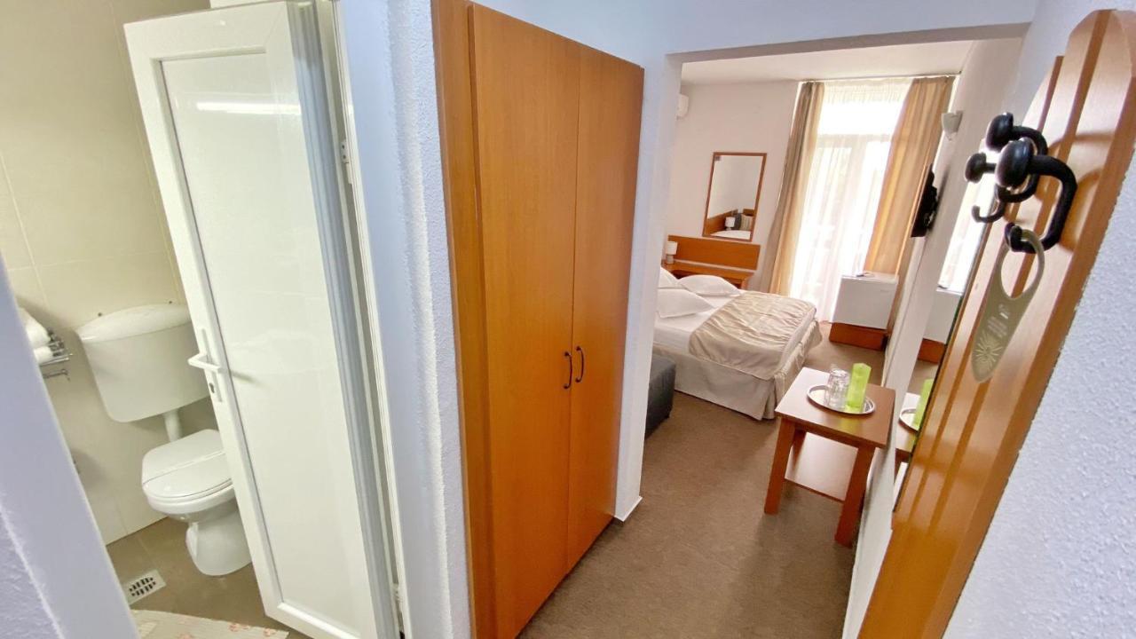 Hotel Decebal Neptun Bagian luar foto
