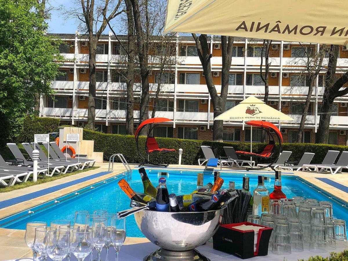 Hotel Decebal Neptun Bagian luar foto
